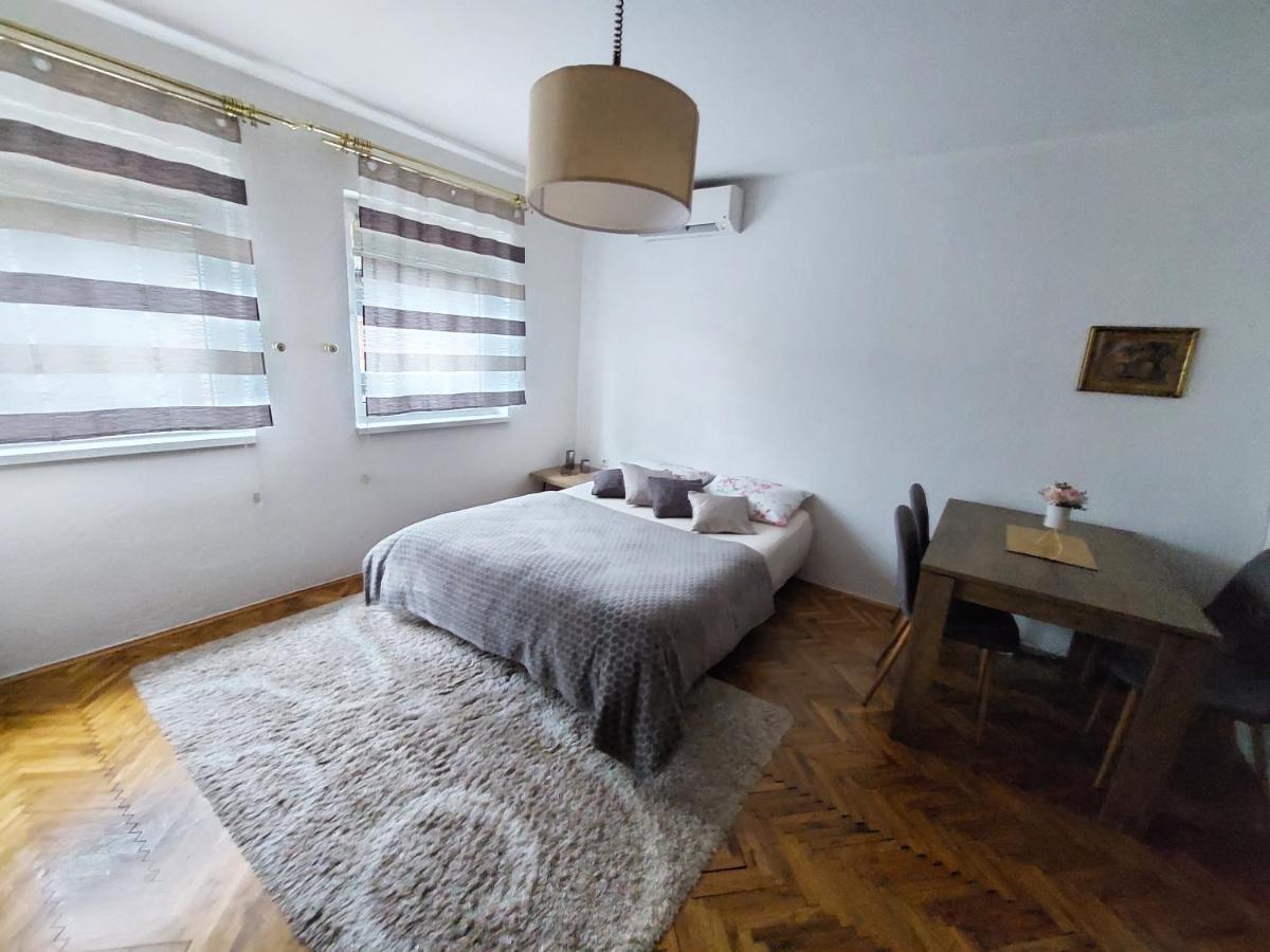 Mb Deluxe Apartment วิโซโค ภายนอก รูปภาพ